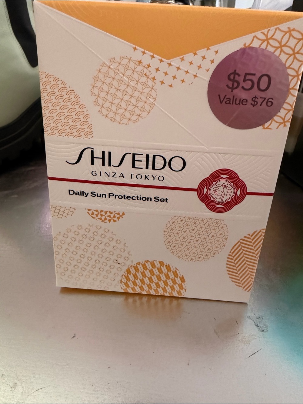 Shiseido Daily Sun Protection Set - White, Gold & Red Accents